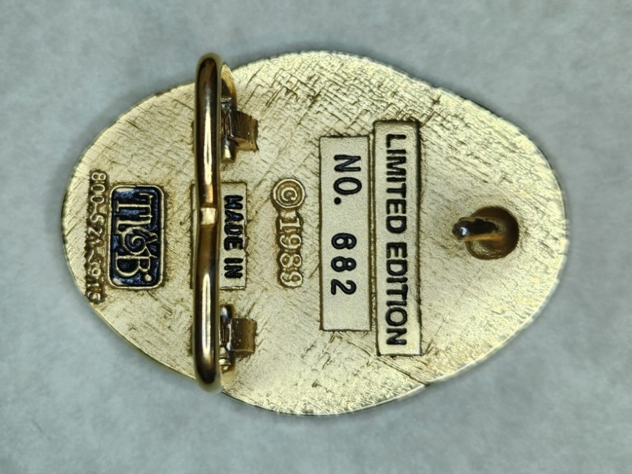 [Buckle Pic Missing] (Click here)